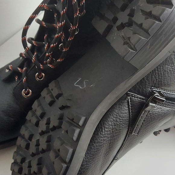 Women's Violet & Red boots - Picture 5 of 11